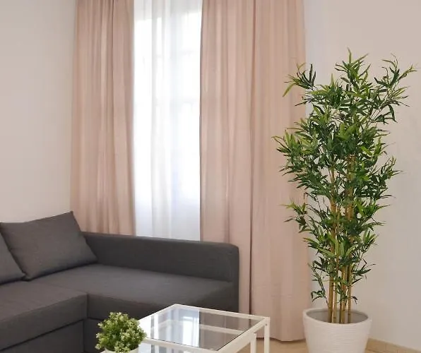 Canary Lofts Palace *